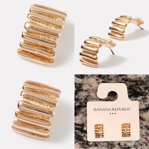 Banana Republic gold earrings ‼️must bundle with other listings thank you‼️